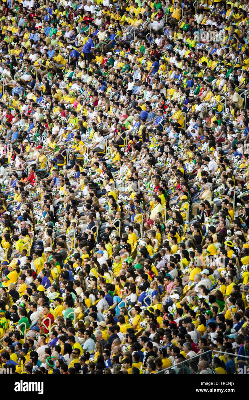 Brasilianischen Fans in das Freundschaftsspiel zwischen Brasilien und England Stockfoto