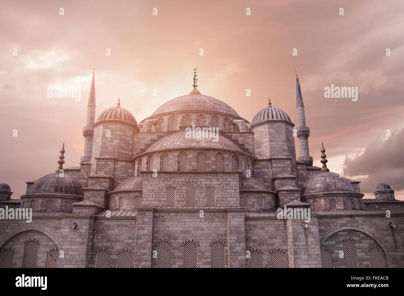 Sonnenuntergang über der blauen Moschee, Sultanahmet Camii, Istanbul, Türkei. Stockfoto