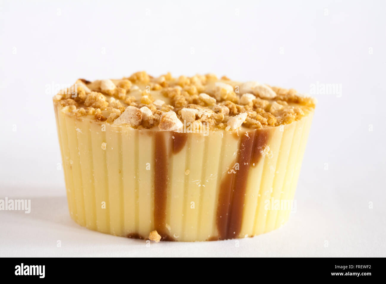 Sticky Toffee Schokolade - Linden Lady Luxus handgemachten Pralinen isoliert auf weißem Hintergrund Stockfoto