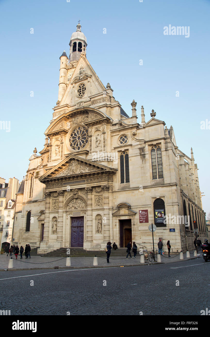 Saint Etienne Church in Paris Frankreich im Winter Stockfoto