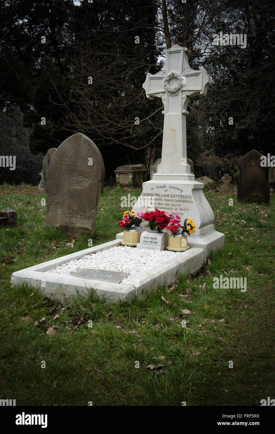 Ermordeten Polizisten George Gutteridge Grab in Lorne Straße Friedhof, Warley, Brentwood, Essex, England. Stockfoto
