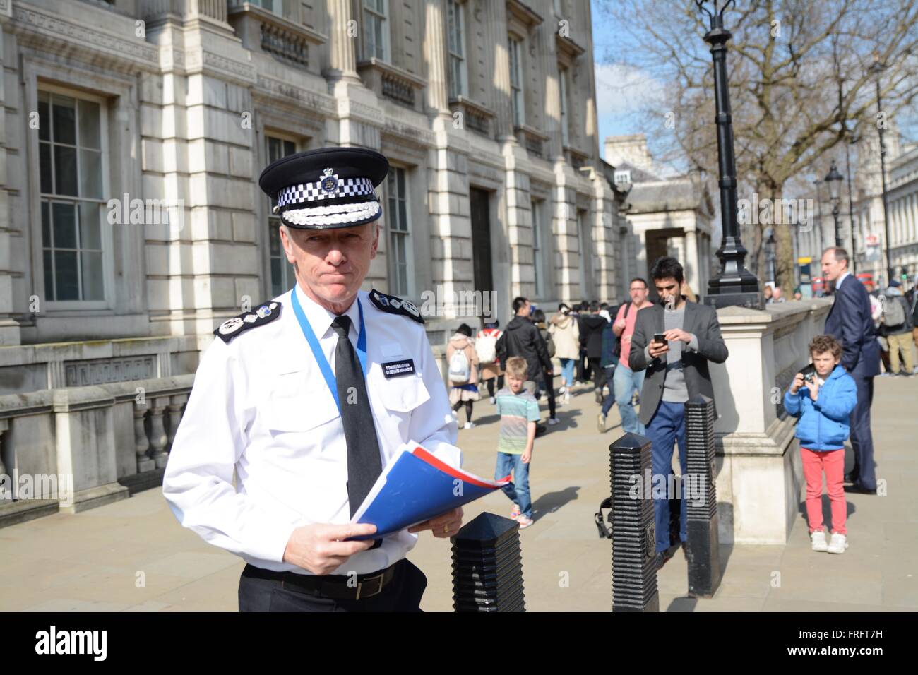 London, UK. 22. März 2016. Erfüllt Polizei C Credit: Marc Ward/Alamy Live-Nachrichten Stockfoto