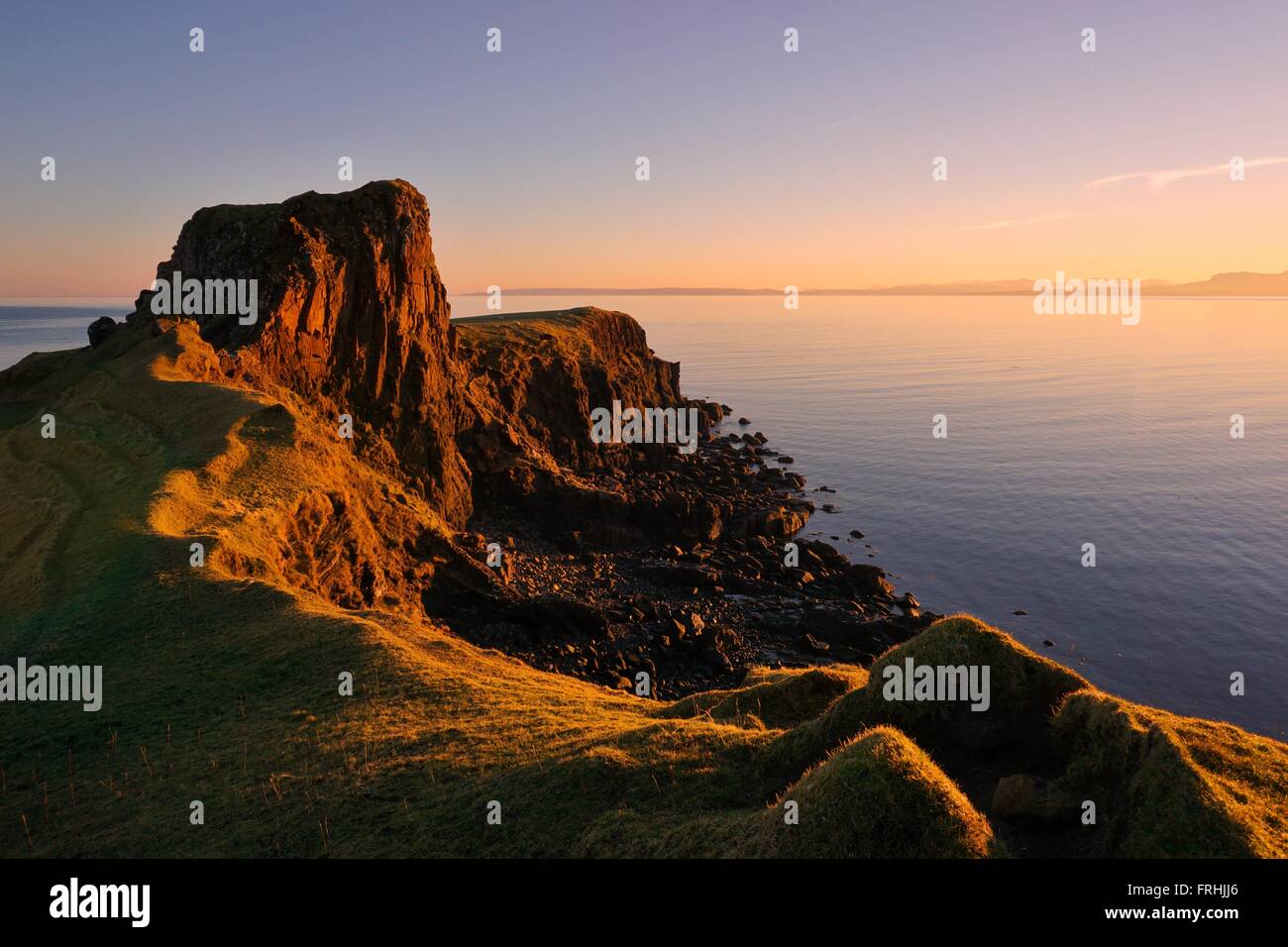 Sonnenaufgang über Brüder Punkt, Isle Of Skye Stockfoto
