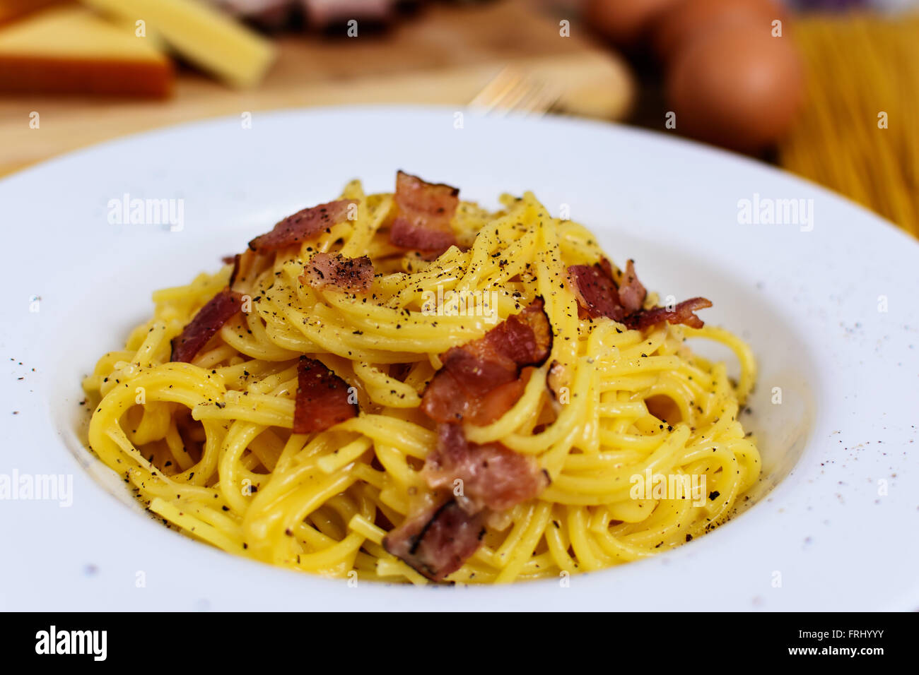 Traditionelle italienische Pasta Spaghetti Alla Carbonara mit Becon