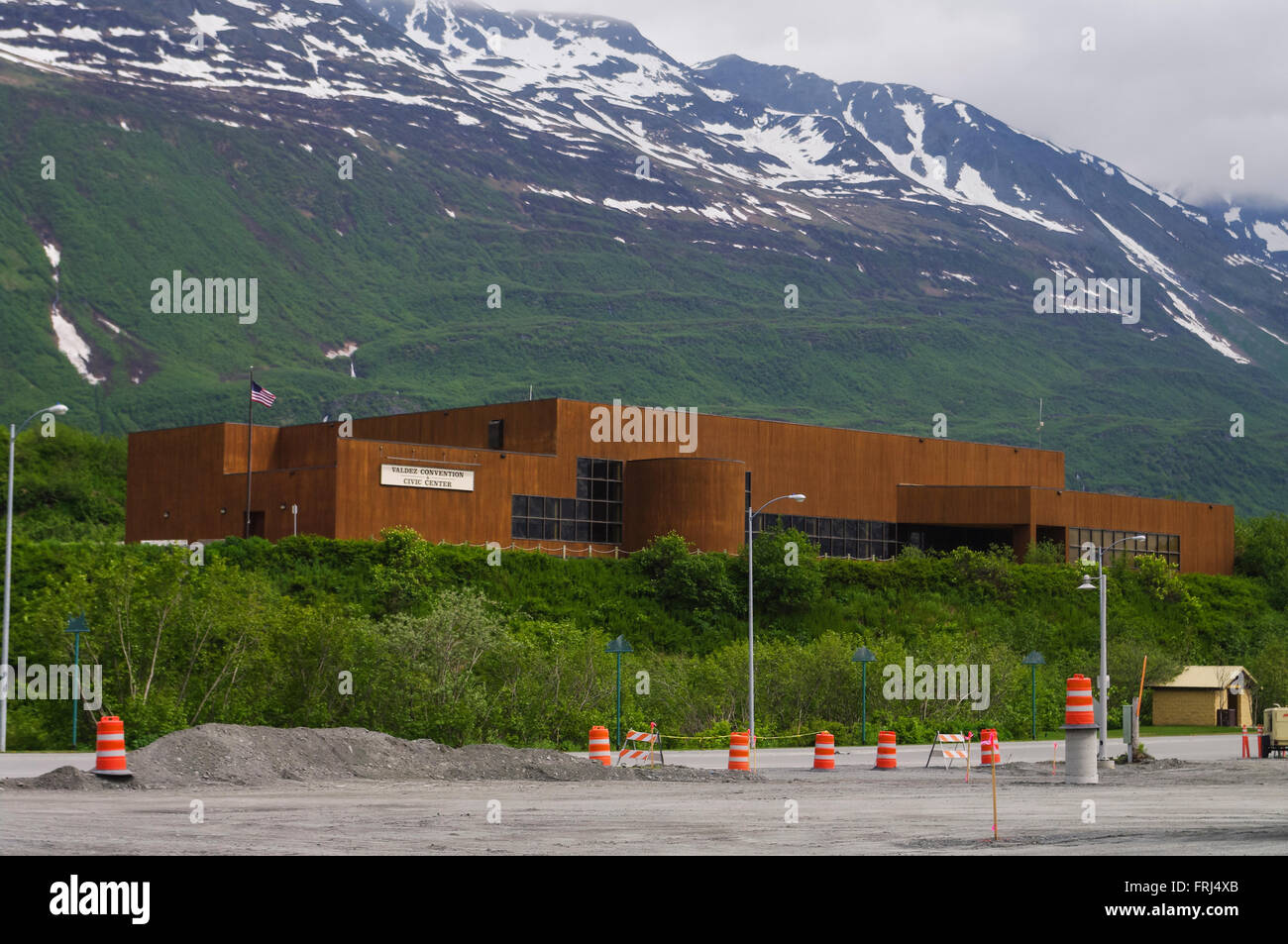 Valdez Convention And Civic Center. Valdez, Alaska, Vereinigte Staaten von Amerika. Stockfoto
