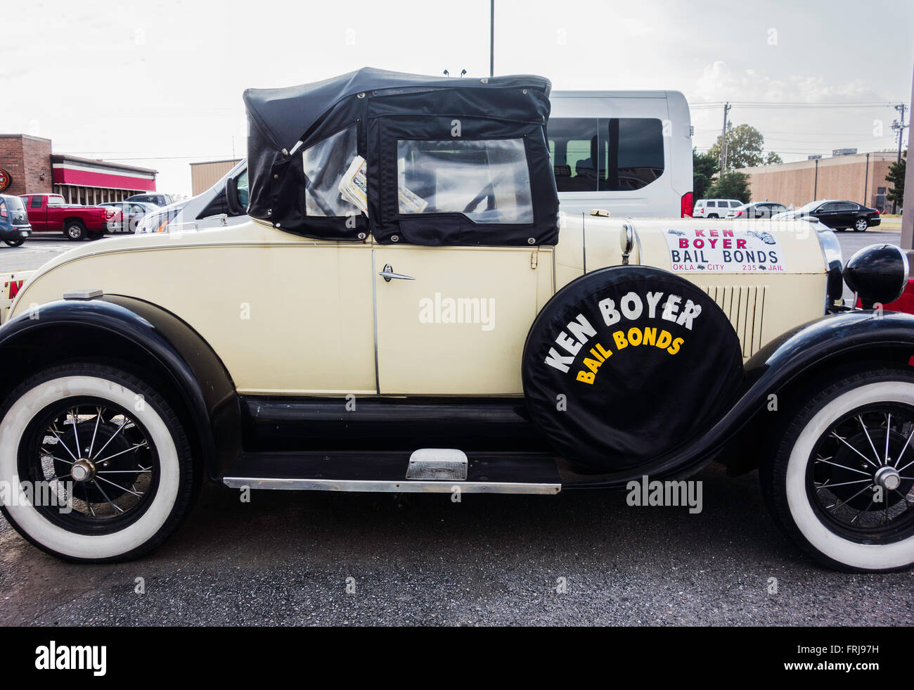 Einen Ford Model A dient zum Transport und Bail Bond Werbung in Oklahoma City, Oklahoma, USA. Stockfoto