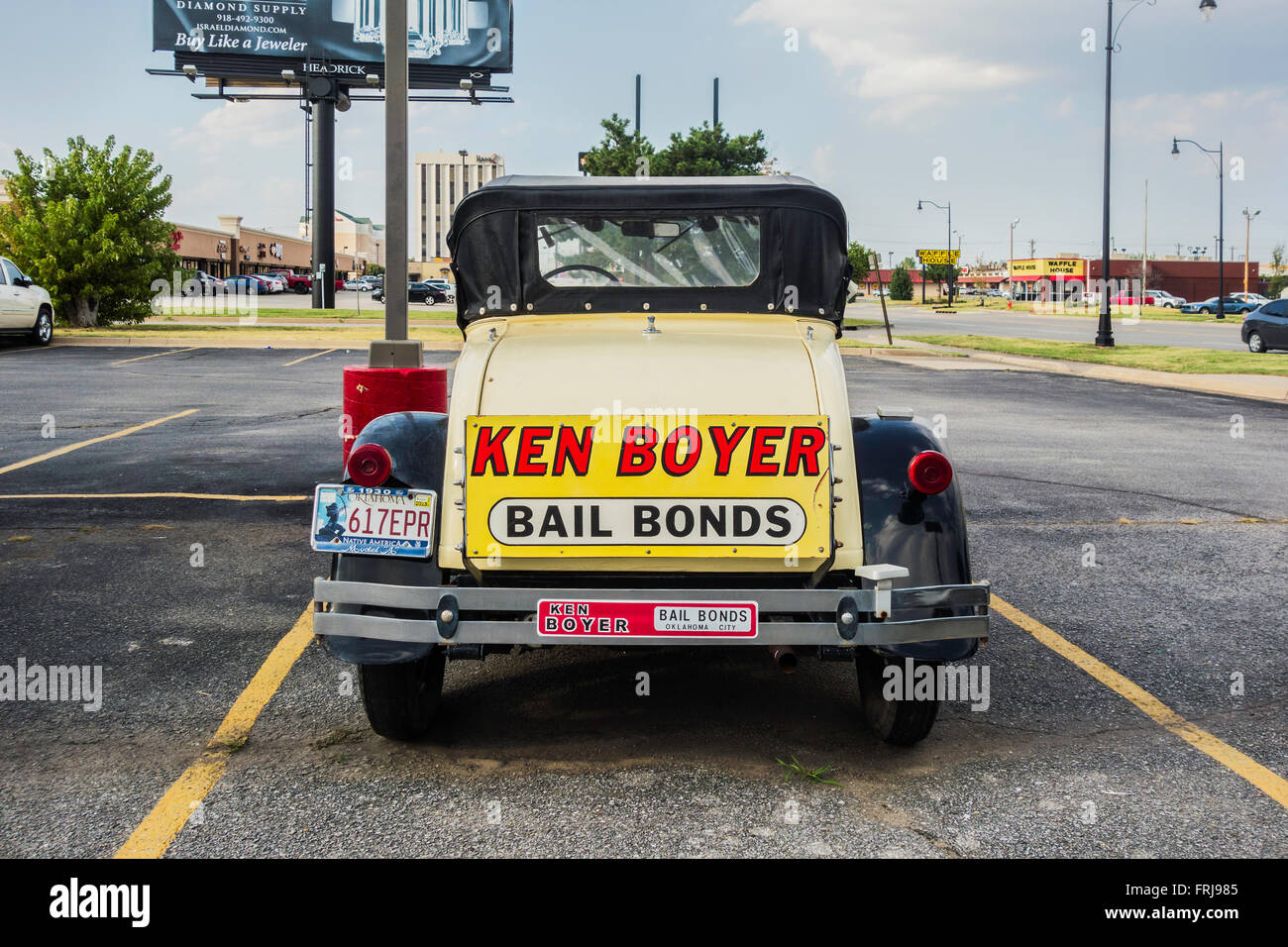Einen Ford Model A dient zum Transport und Bail Bond Werbung in Oklahoma City, Oklahoma, USA. Stockfoto