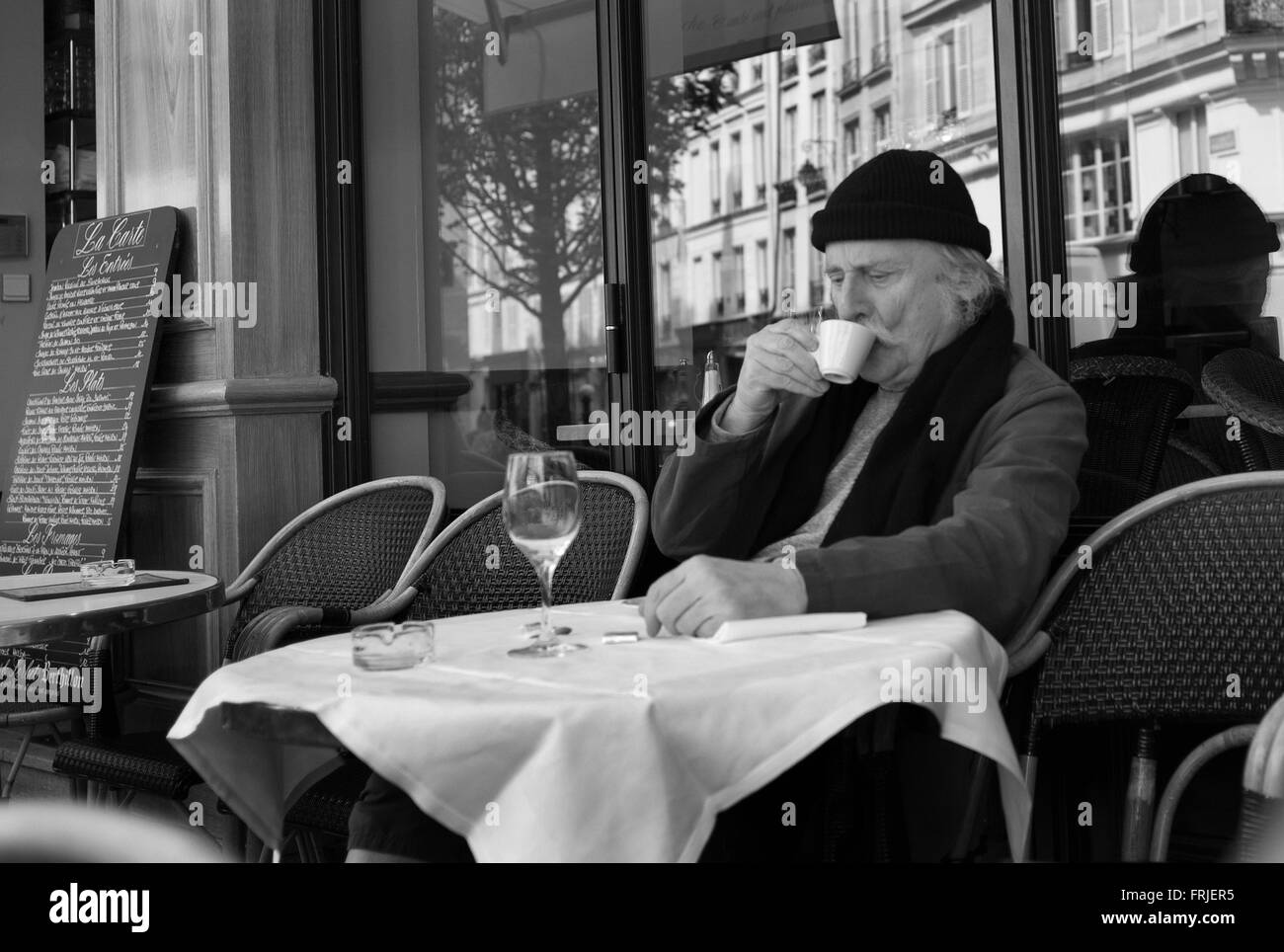 Cafe, Rue Francois Miron, Paris Stockfoto