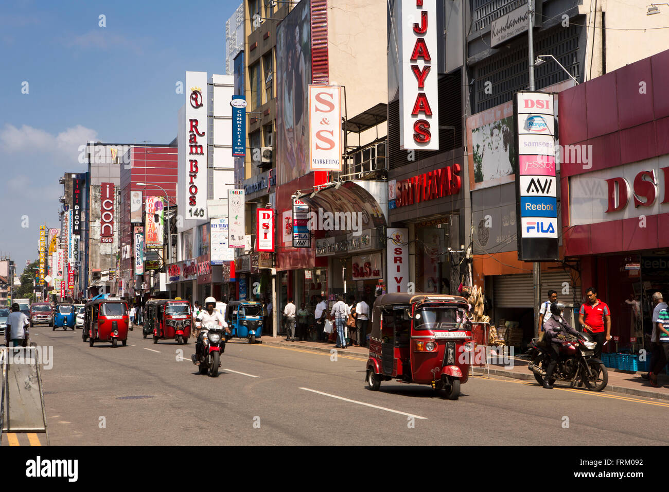 Main Street, Verkehr, Colombo, Sri Lanka und Pettah Basar Stockfoto