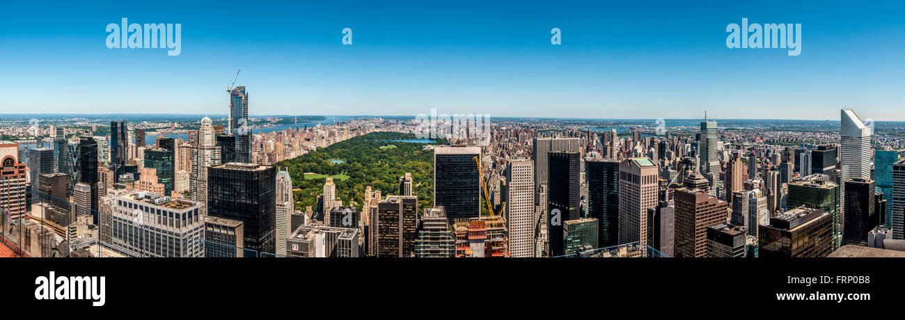 Central Park in New York City betrachtet von der Aussichtsplattform des Rockefeller Center in New York City, USA. Stockfoto