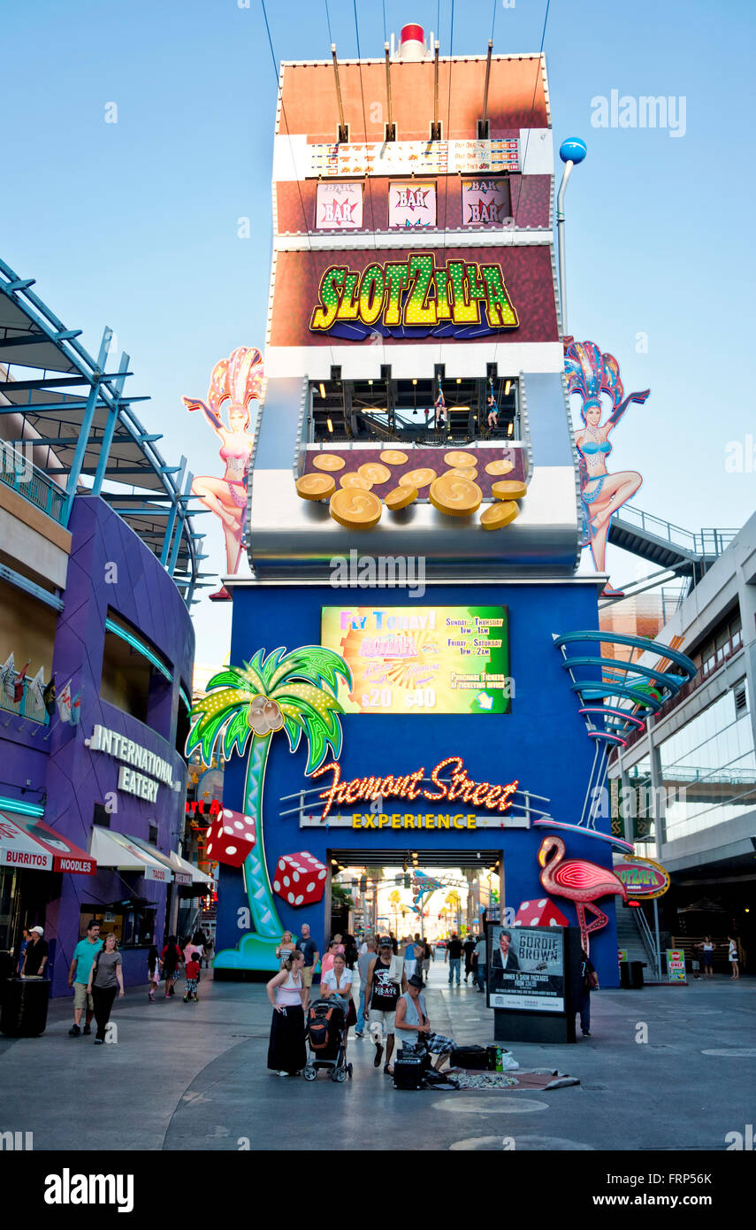 Slotzilla in der "Fremont Street Experience" Stockfoto