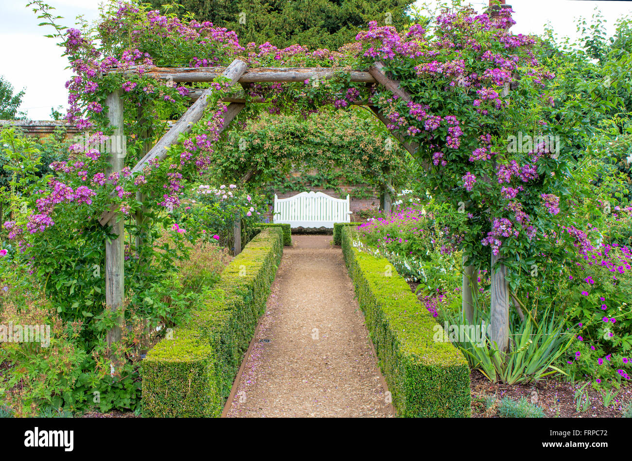 Mottisfont Abbey Garten Szene, Romsey, UK, Stockfoto