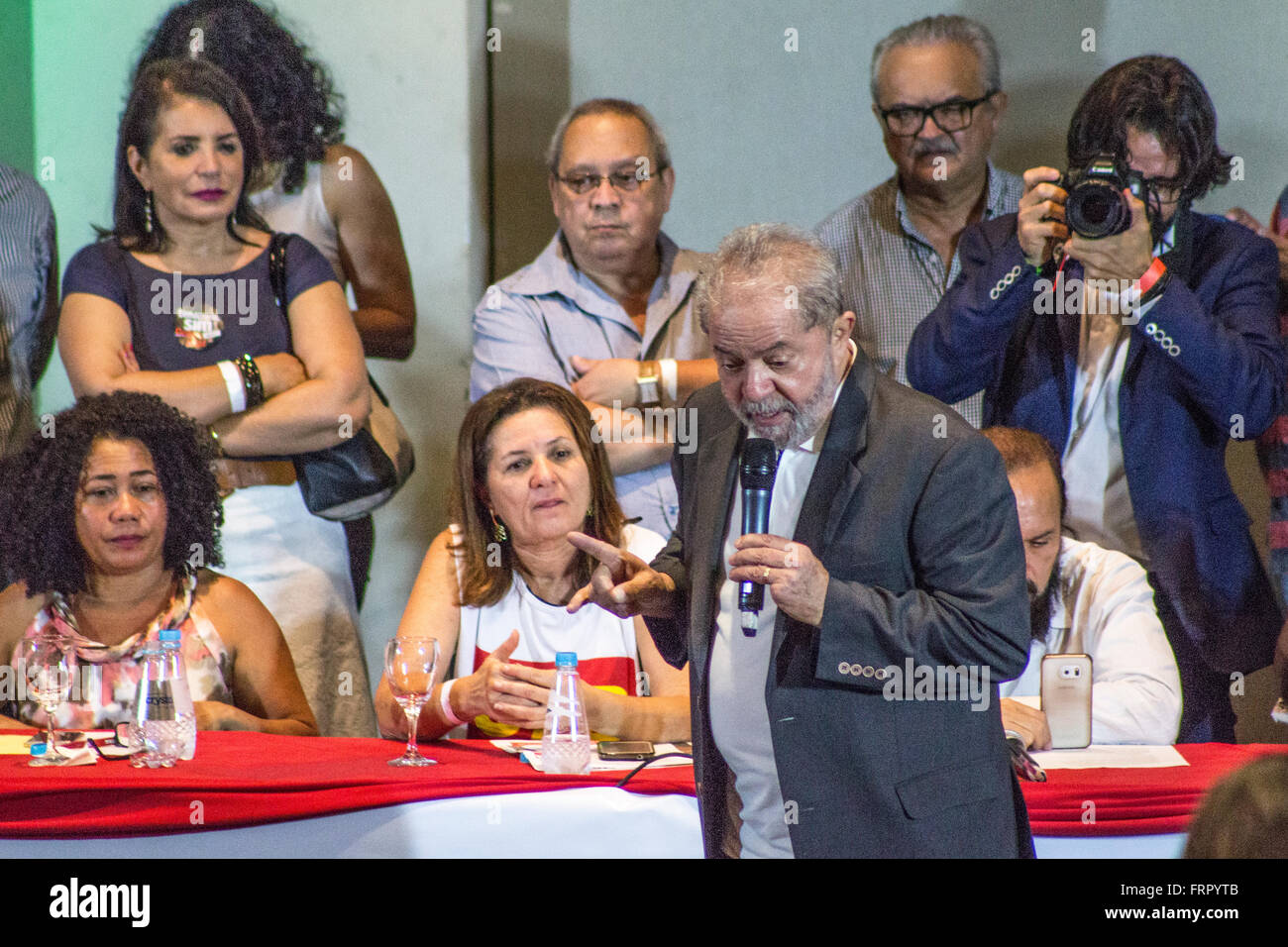 Sao Paulo, Brasilien, 23. März 2016. Ehemalige Präsident Luiz Inacio Lula da Silva in Pressekonferenz auf Gewerkschafter nationalen Plenum zur Verteidigung der Demokratie, der Rechtsstaatlichkeit und gegen den Putsch im Haus von Portugal, Innenstadt von São Paulo Stockfoto