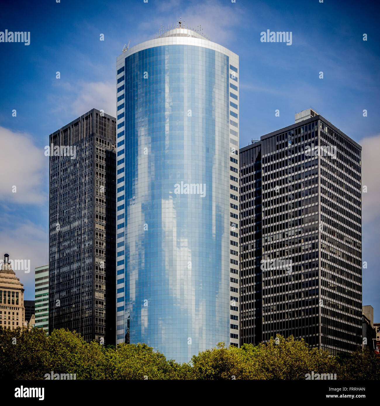 Moderne Glas- und Stahl-Gebäude in New York City, USA. Stockfoto