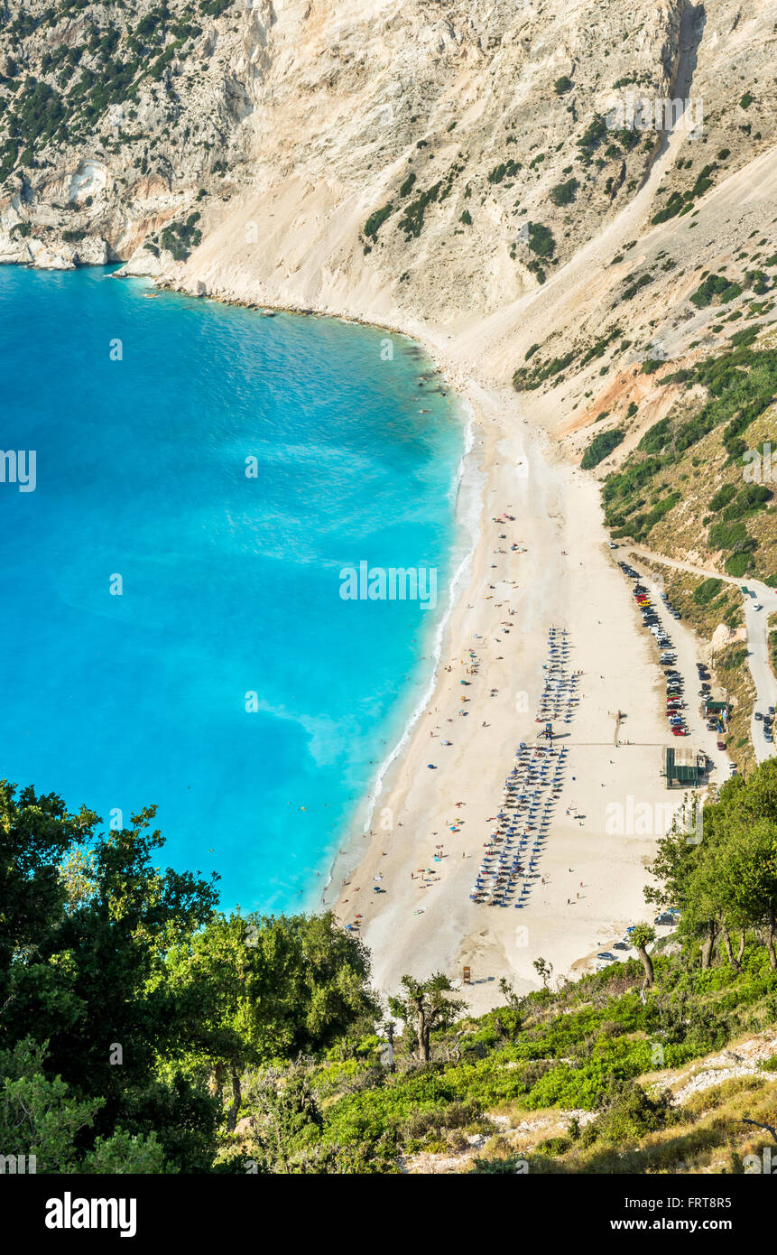 Myrtos Strand, Insel Kefalonia, Griechenland. Schöne Aussicht auf Mirtos Bucht und Strand auf der Insel Kefalonia Stockfoto