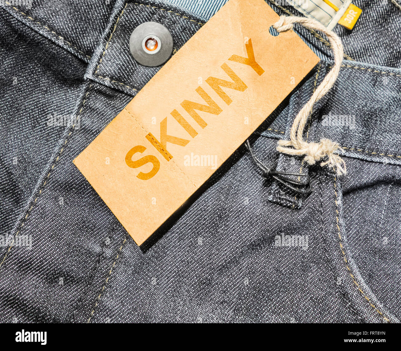 Skinny-Jeans in Herren-Kleidung zu speichern. UK Stockfoto