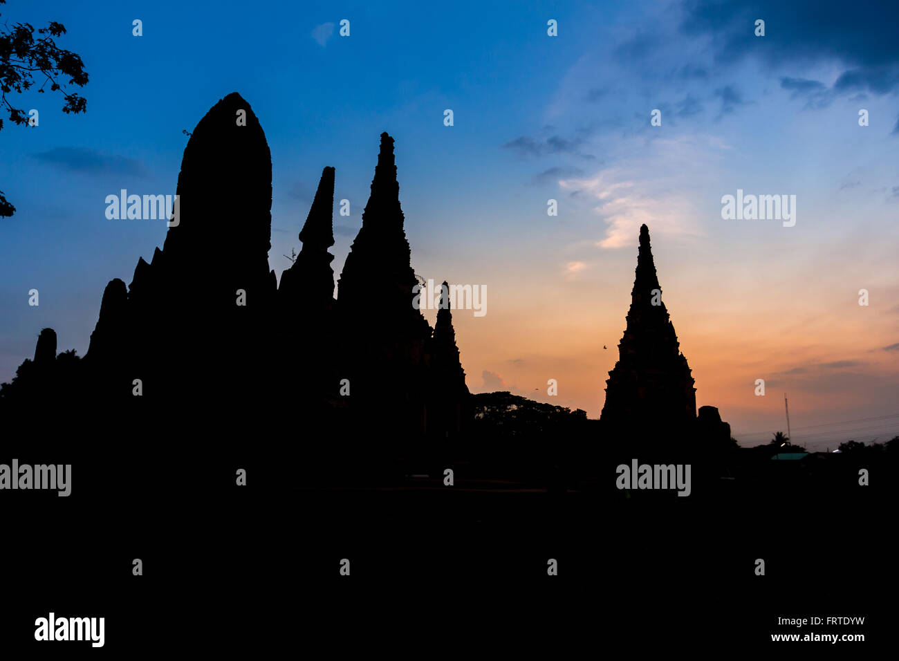 archäologische Stätte am Wat Chaiwatthanaram in historischen Stadt Ayutthaya, Thailand Stockfoto