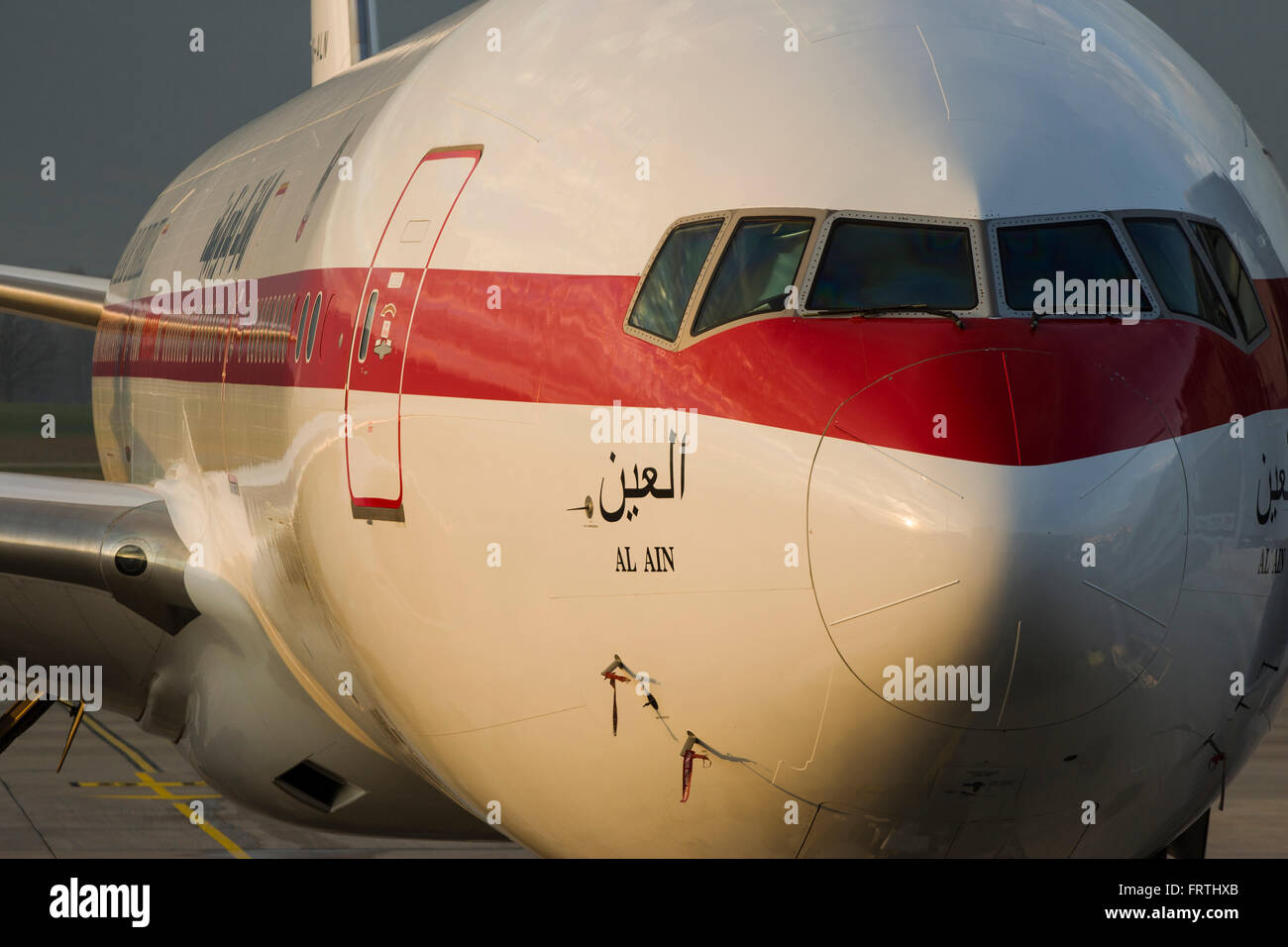 Private Vereinigte Arabische Emirate Boeing 777-200 in Genf Stockfoto