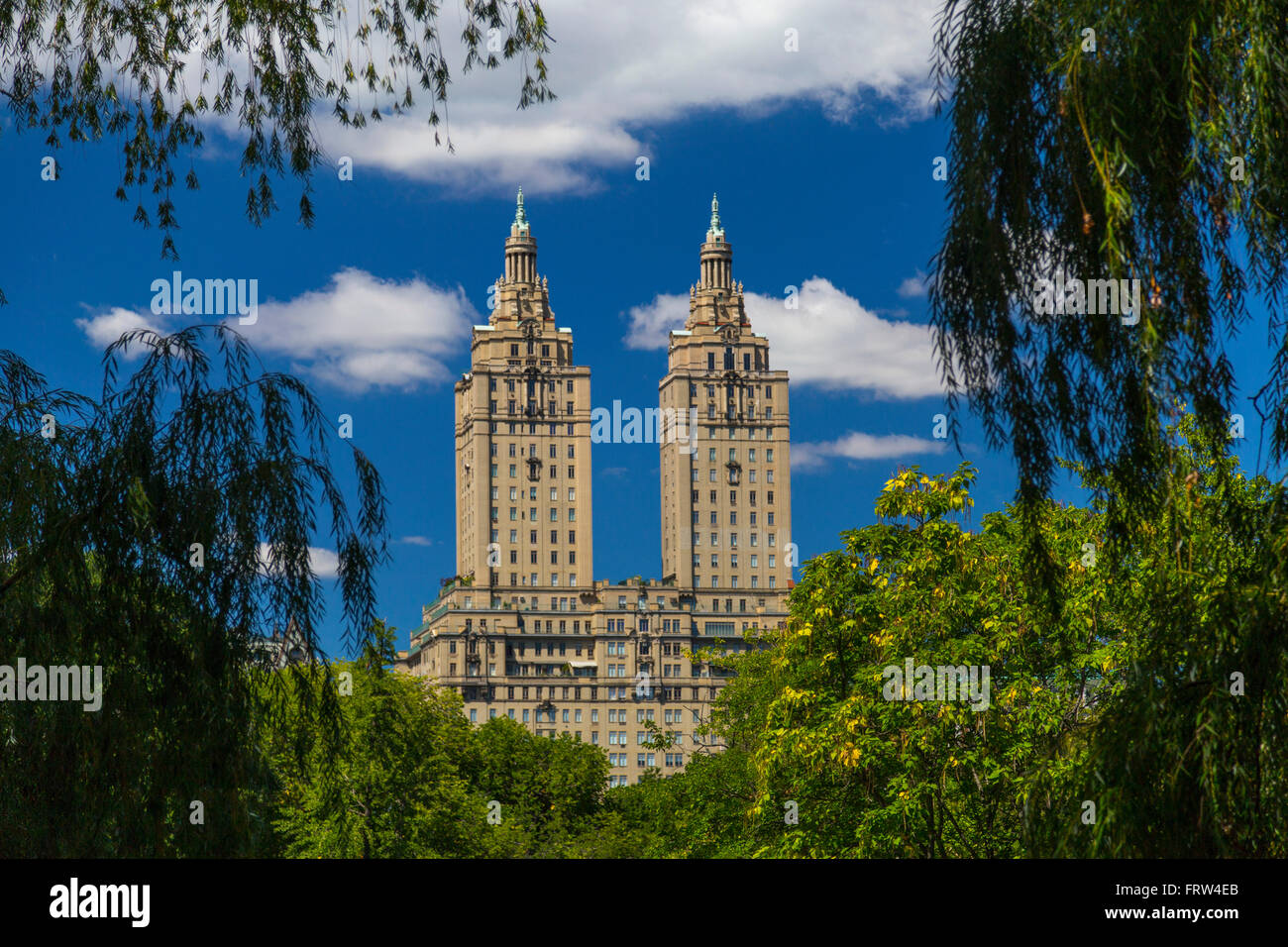 Das Eldorado Luxus Apartmentgebäude von Central Park in New York Stockfoto