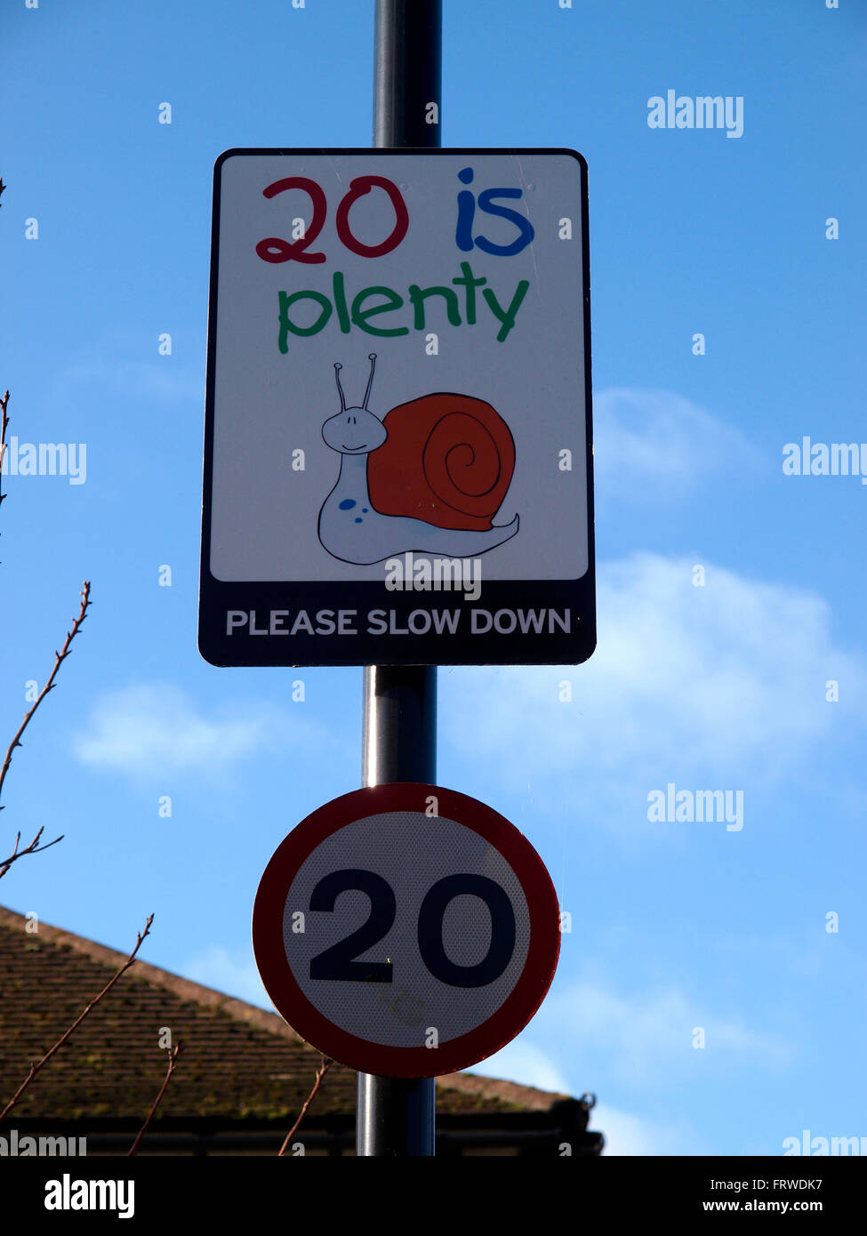 Spaß 20 Meile eine Stunde Geschwindigkeit Zeichen, Havant, Hampshire, UK Stockfoto