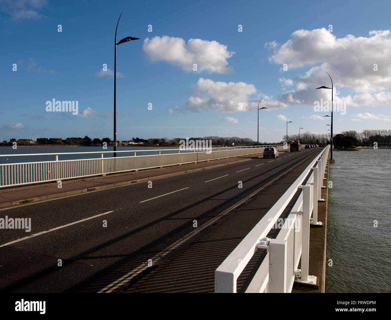 Langstone Brücke nach Hayling Island, Hampshire, UK Stockfoto