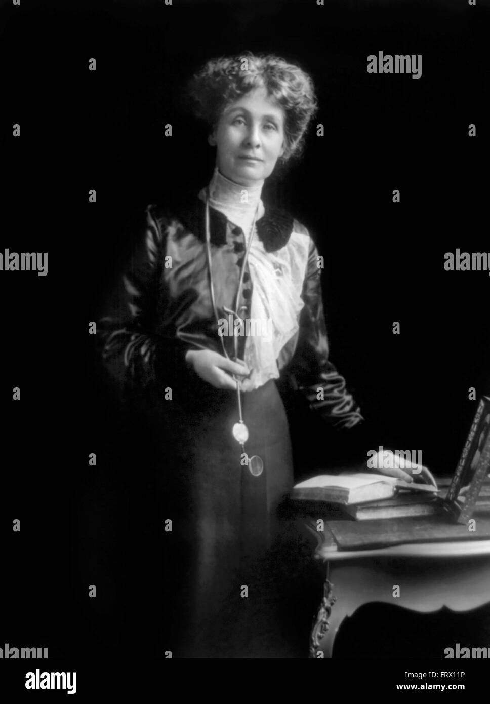 Emmeline Pankhurst, Führer der britischen Suffragetten-Bewegung, c.1913 Stockfoto