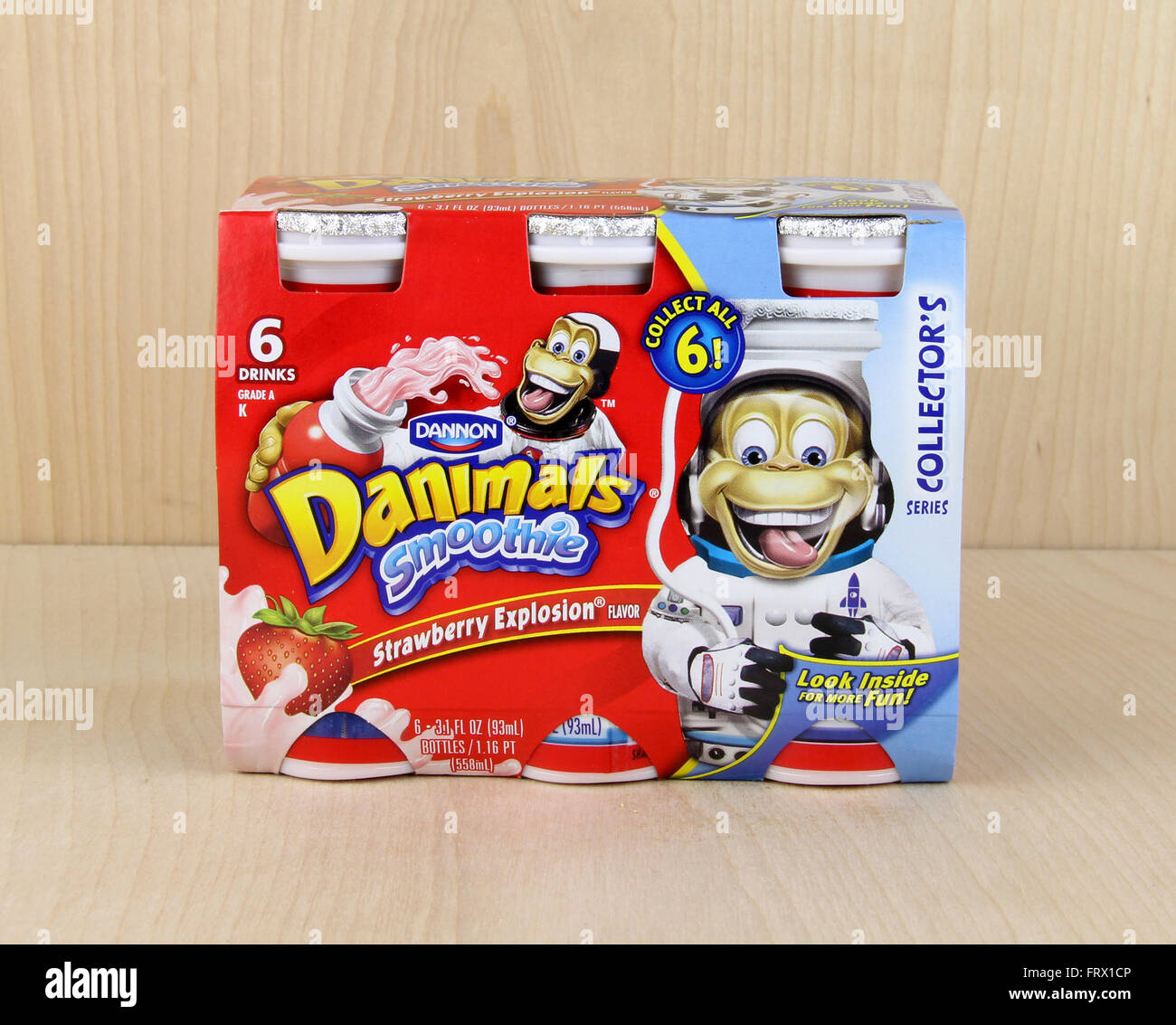 SPENCER, WISCONSIN, 23. März 2016 Six Pack von Dannon Danimals Smoothies Dannon ist ein amerikanisches Unternehmen gegründet Stockfoto