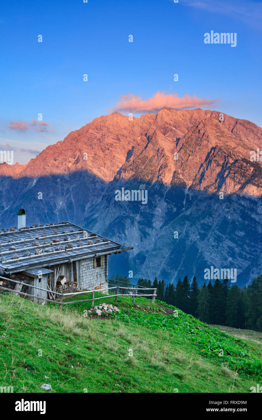 Alphütte vor Watzmann, Jenner, Nationalpark Berchtesgaden, Berchtesgadener Alpen, Upper Bavaria, Bavaria, Germany Stockfoto