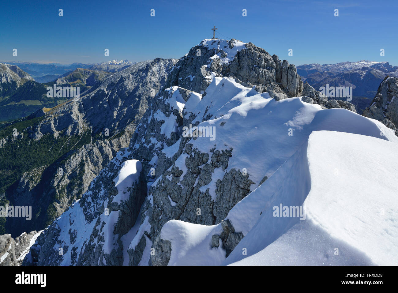 Im Hinblick auf die Gipfel der Hochkalter, Nationalpark Berchtesgaden, Berchtesgadener Alpen, Upper Bavaria, Bavaria, Germany Stockfoto