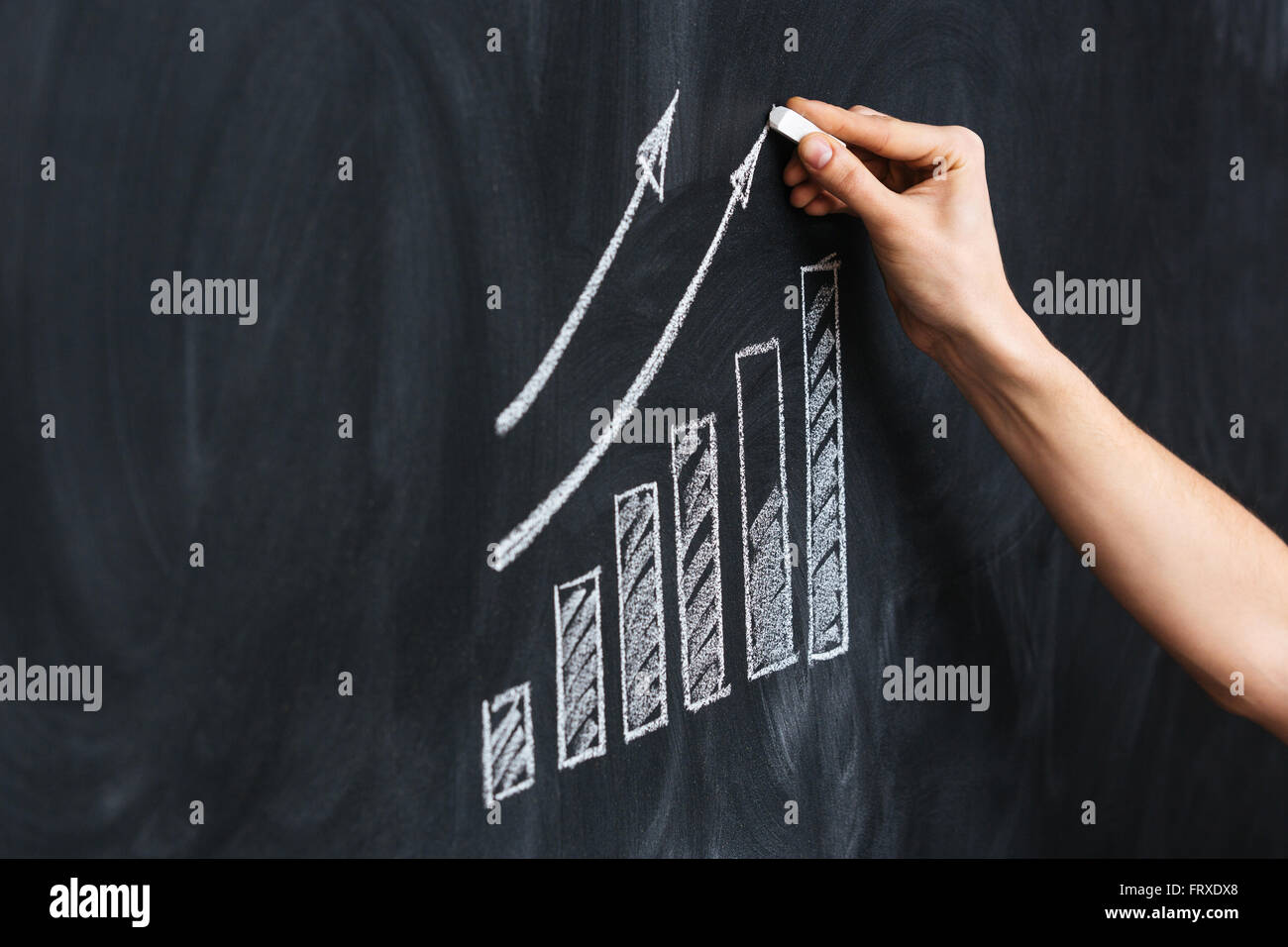 Nahaufnahme der Handzeichnung Wachstumsdiagramm an Tafel Stockfoto
