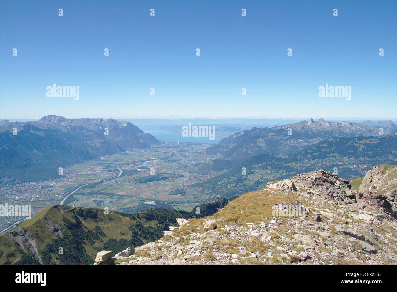 Blick vom Col de Perris Blancs mit Rhone-Tal und den Genfer See, Schweiz Stockfoto