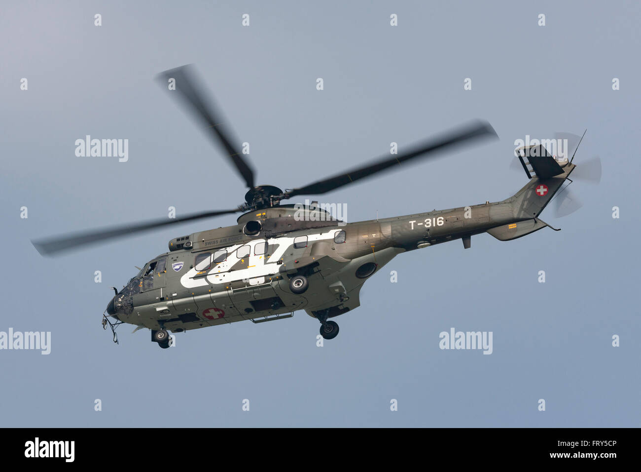 Aerospatiale AS332 (TH89) Super Puma militärische Hubschrauber T-316 von der Schweizer Luftwaffe (Schweizer Luftwaffe) Stockfoto