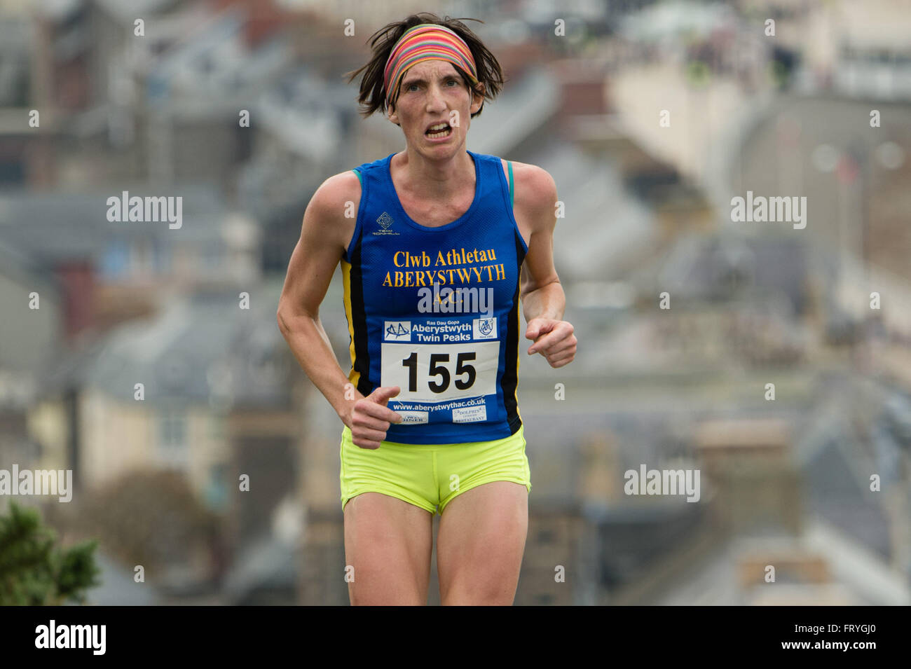 Datei Foto: LAUREN JESKA läuft in Aberystwyth Twin Peak-Rennen am 6. Oktober 2013 wird Lauren Jeska vorgeworfen, senior British Leichtathletik offizielle und ehemalige England Rugby-Star Ralph Knibbs zu töten versuchen. Sie wurde mit versuchtem Mord und verletzte zwei andere mit der Absicht, im Alexander Stadium in Birmingham am Dienstag 22 März belastet Credit: Keith Morris/Alamy Live-Nachrichten Stockfoto