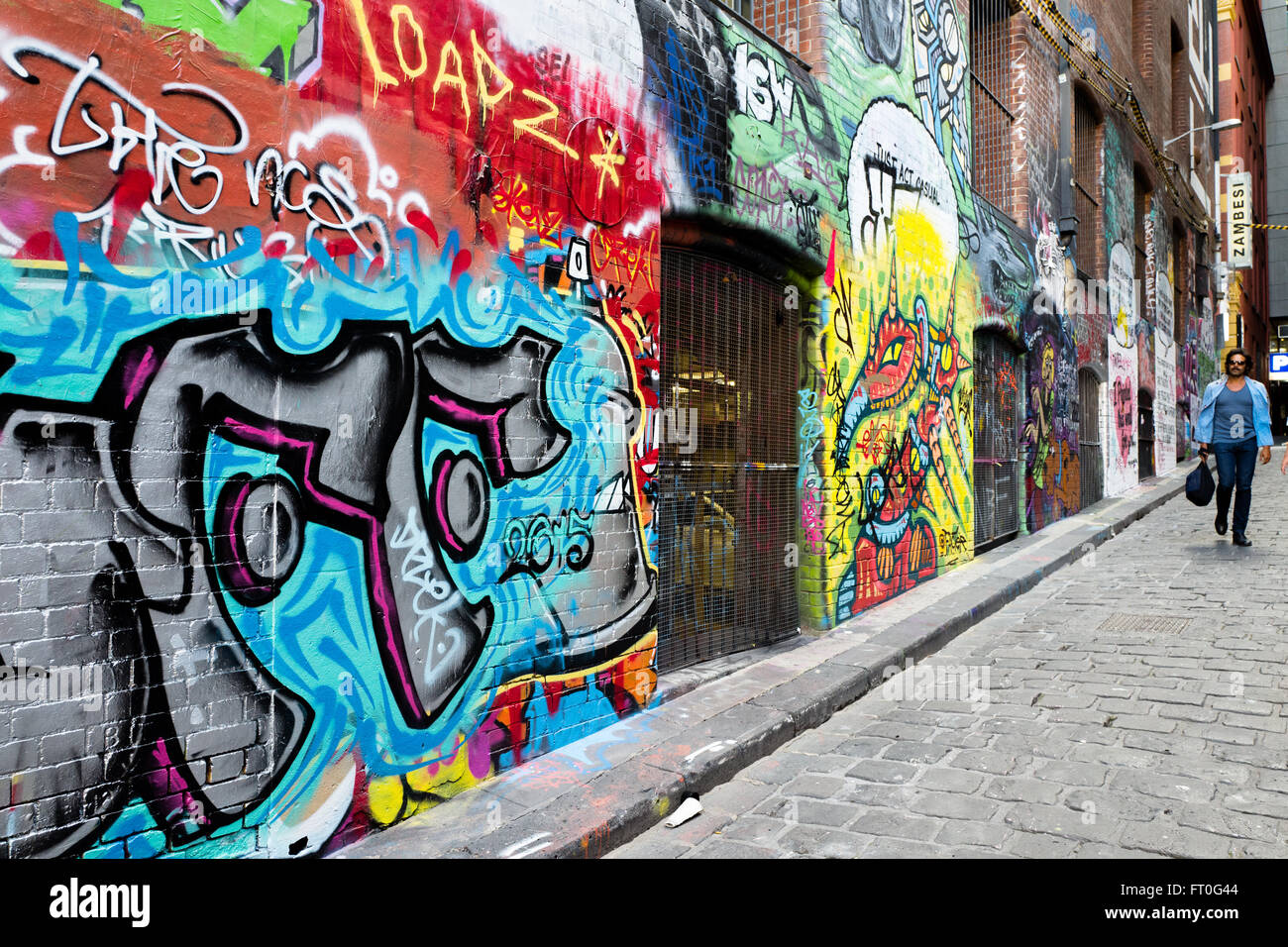 Hosier Lane in Melbourne ist berühmt für seine Graffiti und street-art Stockfoto