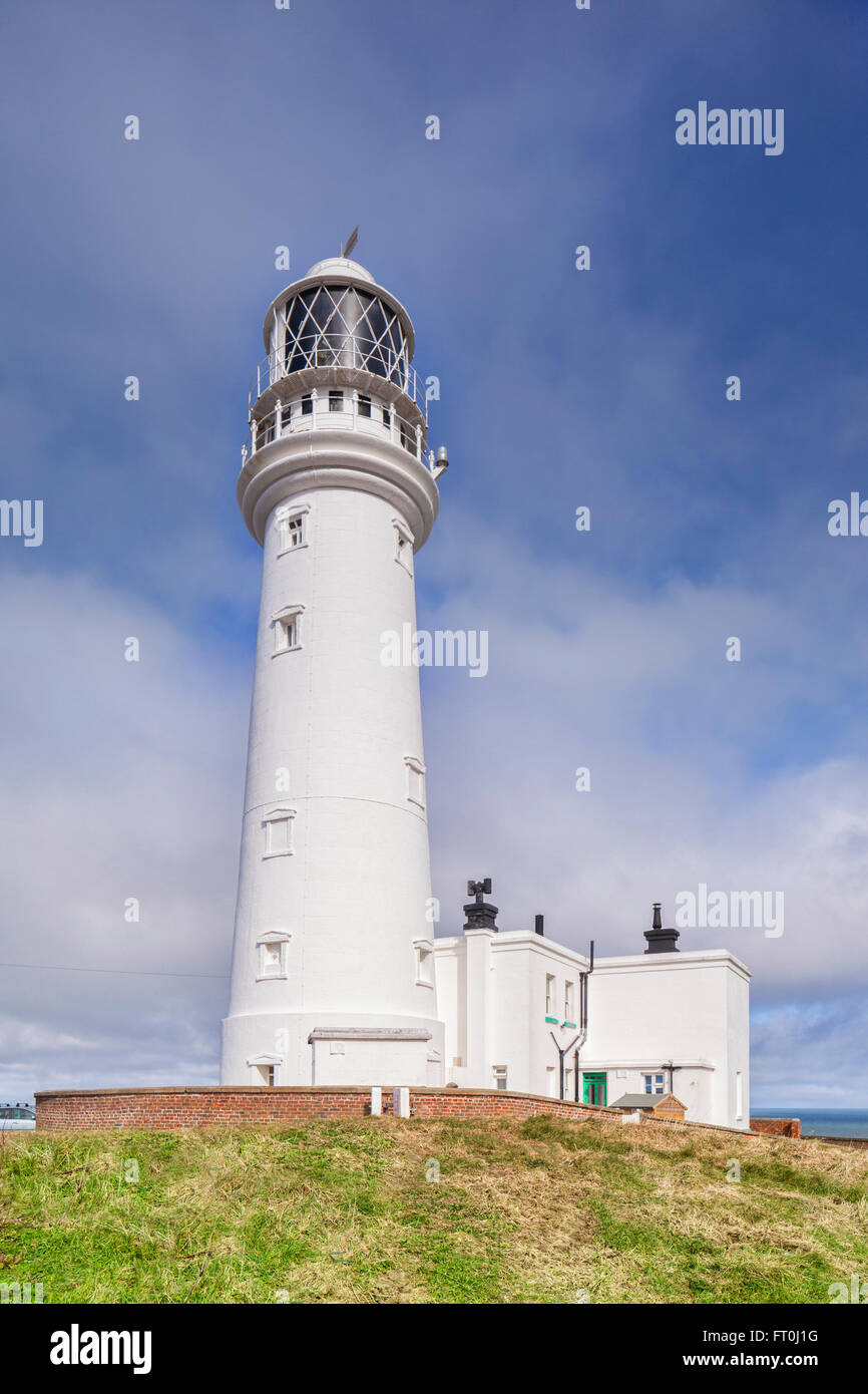 Leuchtturm am Flamborough Head, East Riding von Yorkshire, England, Vereinigtes Königreich Stockfoto