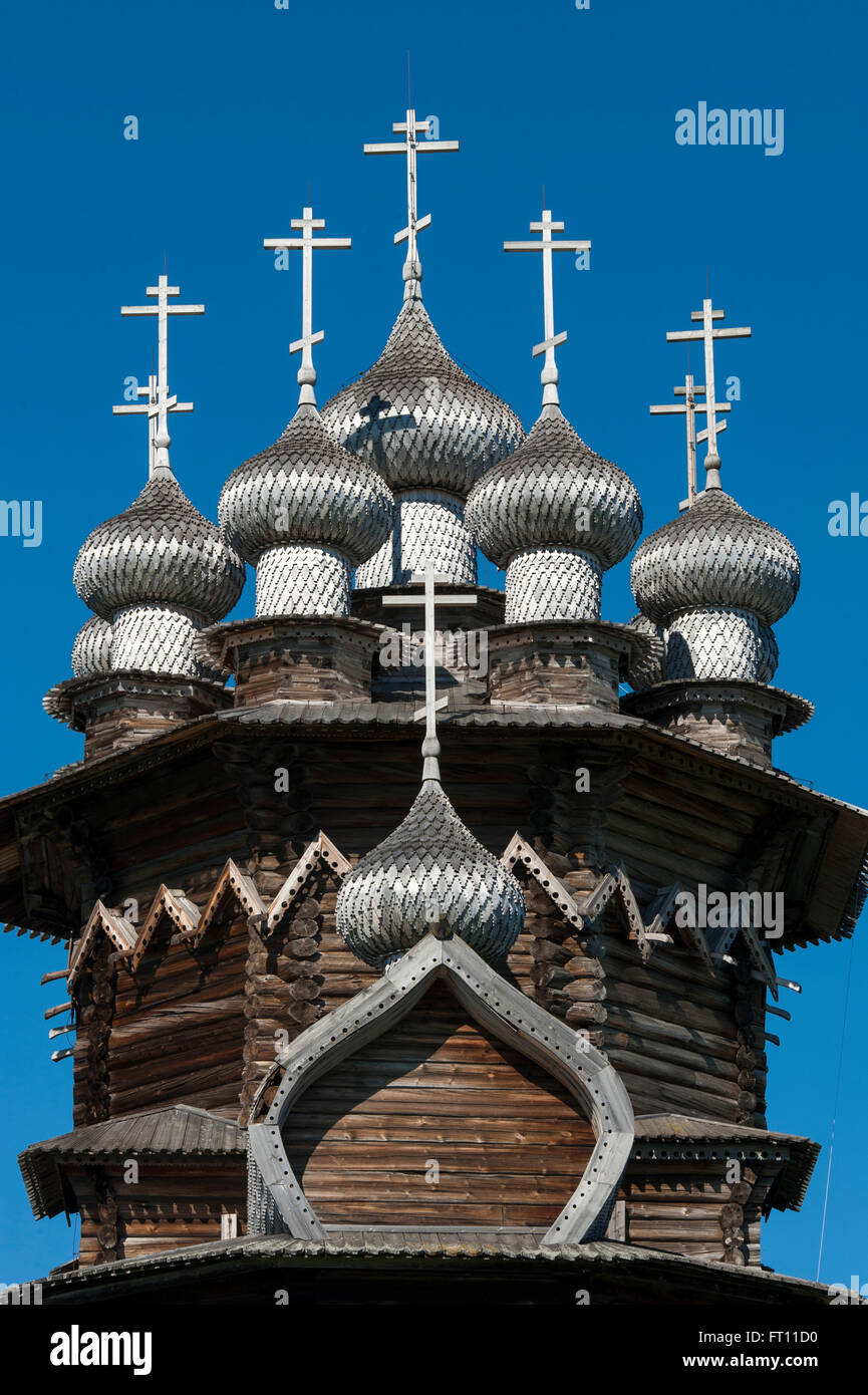 Hölzerne Kirche der Fürbitte der Jungfrau, Kischi Pogost Kizhi Insel, See Onega, Karelien, Russland Stockfoto