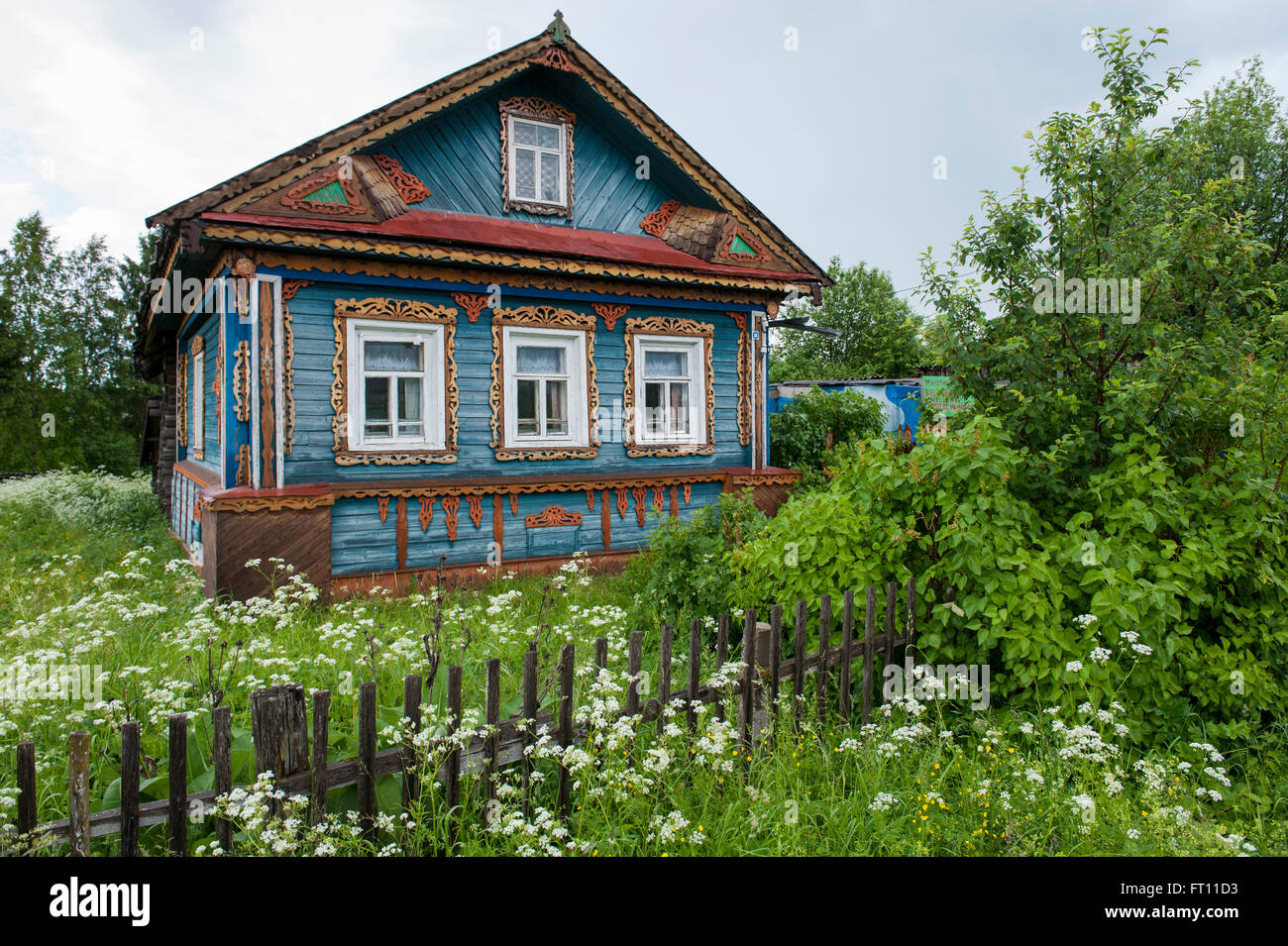 Bunte Holzhaus, Goritza, Vologda Oblast, Russland Stockfoto