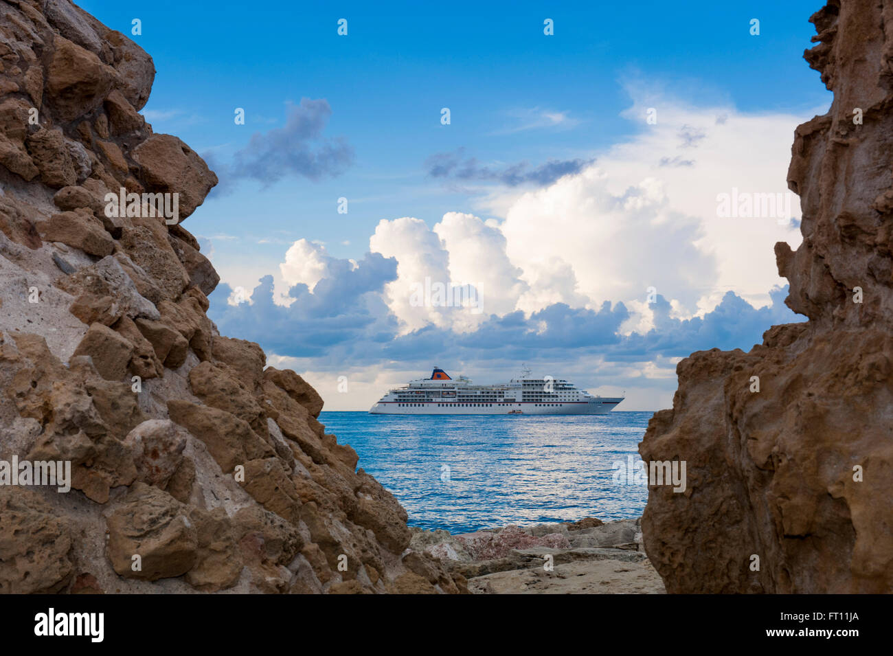 Kreuzfahrtschiff, Zypern Stockfoto