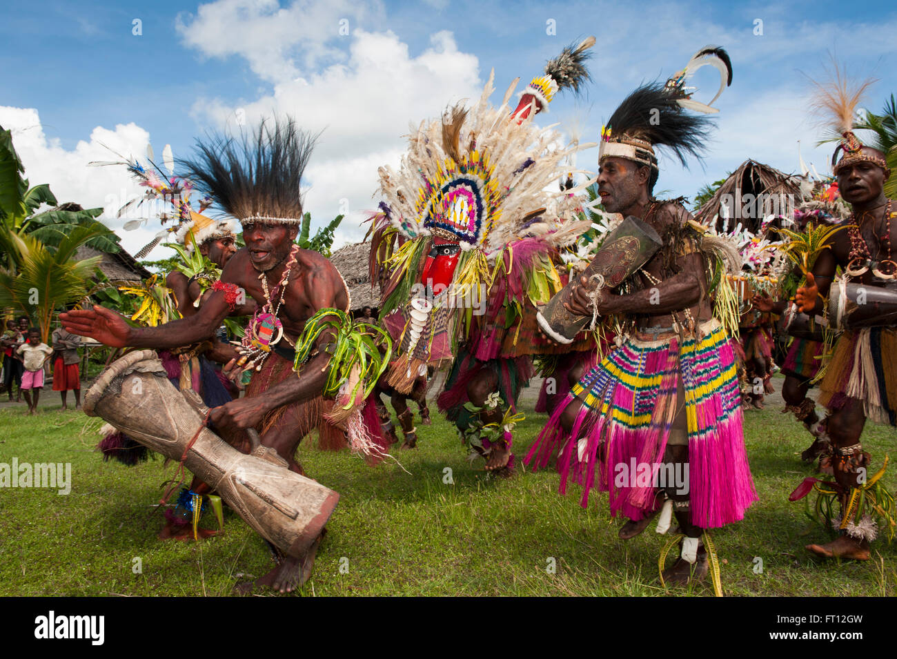 Stammesmitglieder während einer traditionellen Tanz und Theater, Kopar, Provinz Ost Sepik, Papua Neu Guinea, Süd-Pazifik Stockfoto