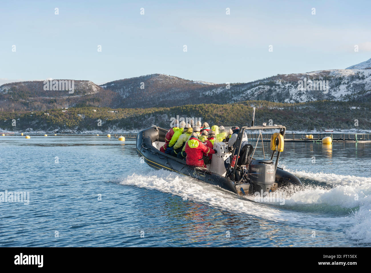 Reiten der Saltstraumen in einem Festrumpfschlauchboot. Bodø im Nordland County, Norwegen. Europa Stockfoto