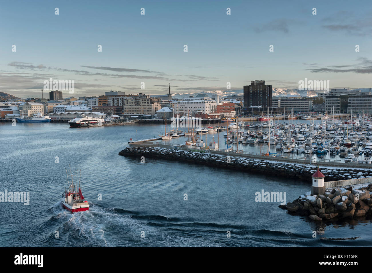 Hurtigruten Schiff MS Nordlys Ankunft am Hafen von Bodo. Norwegen. Europa Stockfoto