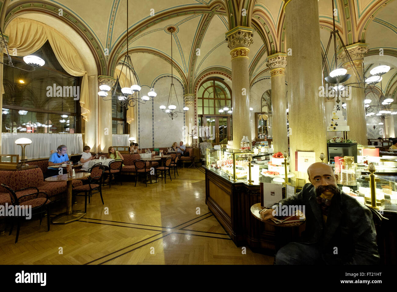 Café Central, einem traditionellen Wiener Kaffeehaus in Wien, Österreich, Europa Stockfoto