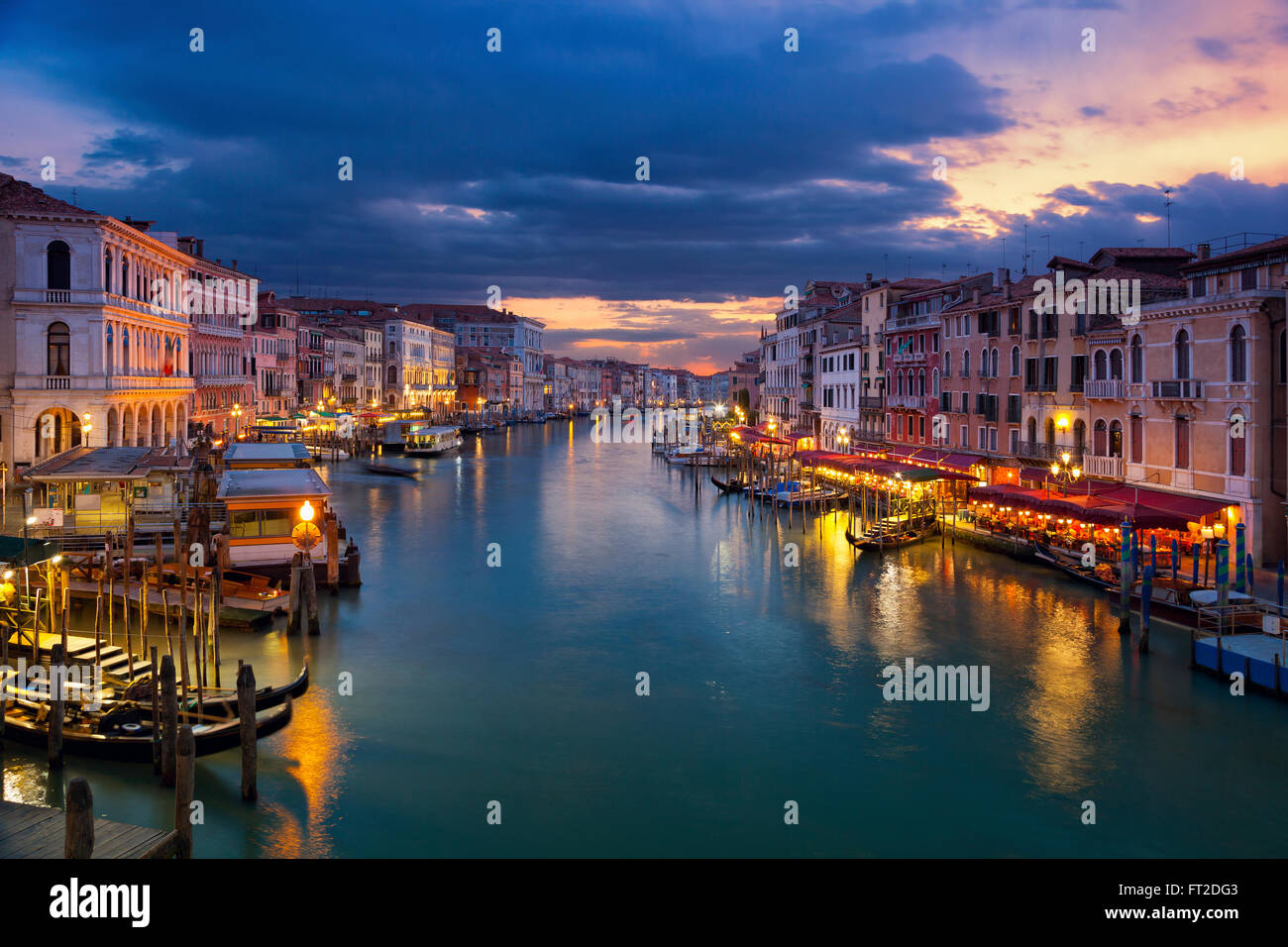 Venedig. Bild des Canal Grande in Venedig während des Sonnenuntergangs. Stockfoto