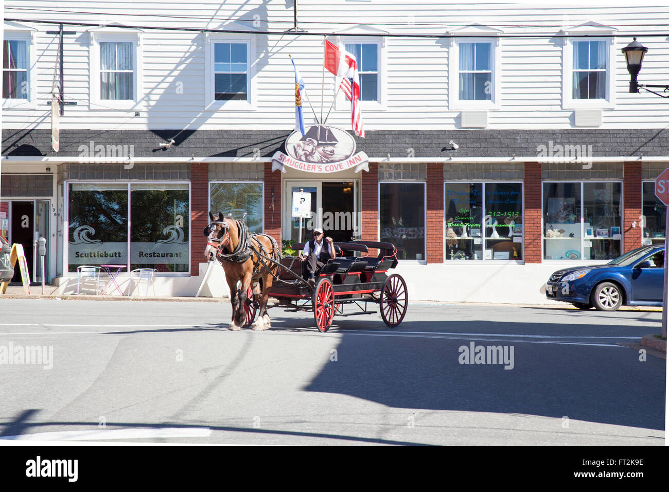 Pferdekutsche in die Innenstadt von Lunenburg, Nova Scotia, Kanada Stockfoto