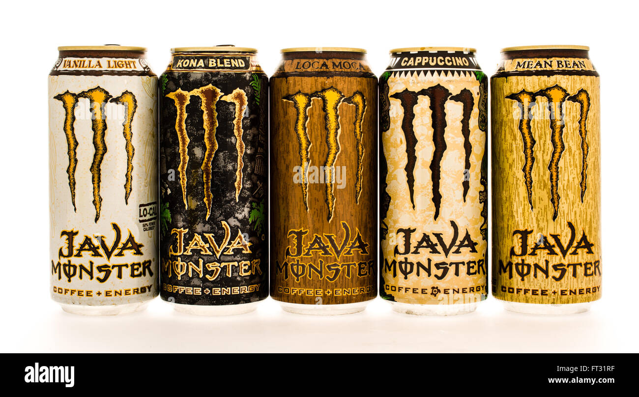Winneconne, Wisconsin - 12. August 2015: Sammlung von Java Monster Kaffee Enery Drinks. Stockfoto