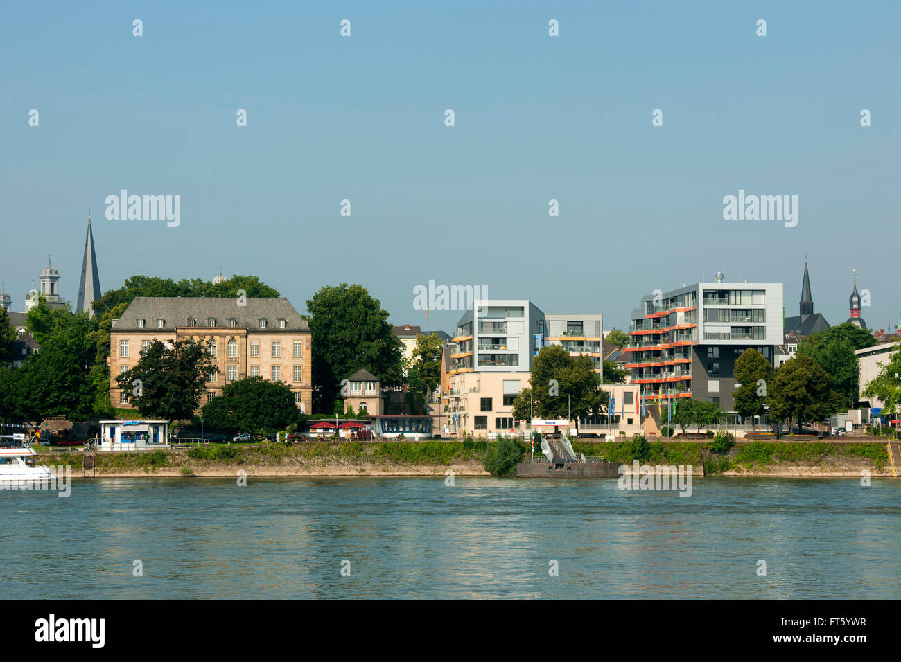 Deutschland, Nordrhein-Westfalen, Bonn, Fachzeitung des Mai Oberbergamt, Und verbindet moderne Architektur: Rheinlogen bin Brassler Stockfoto