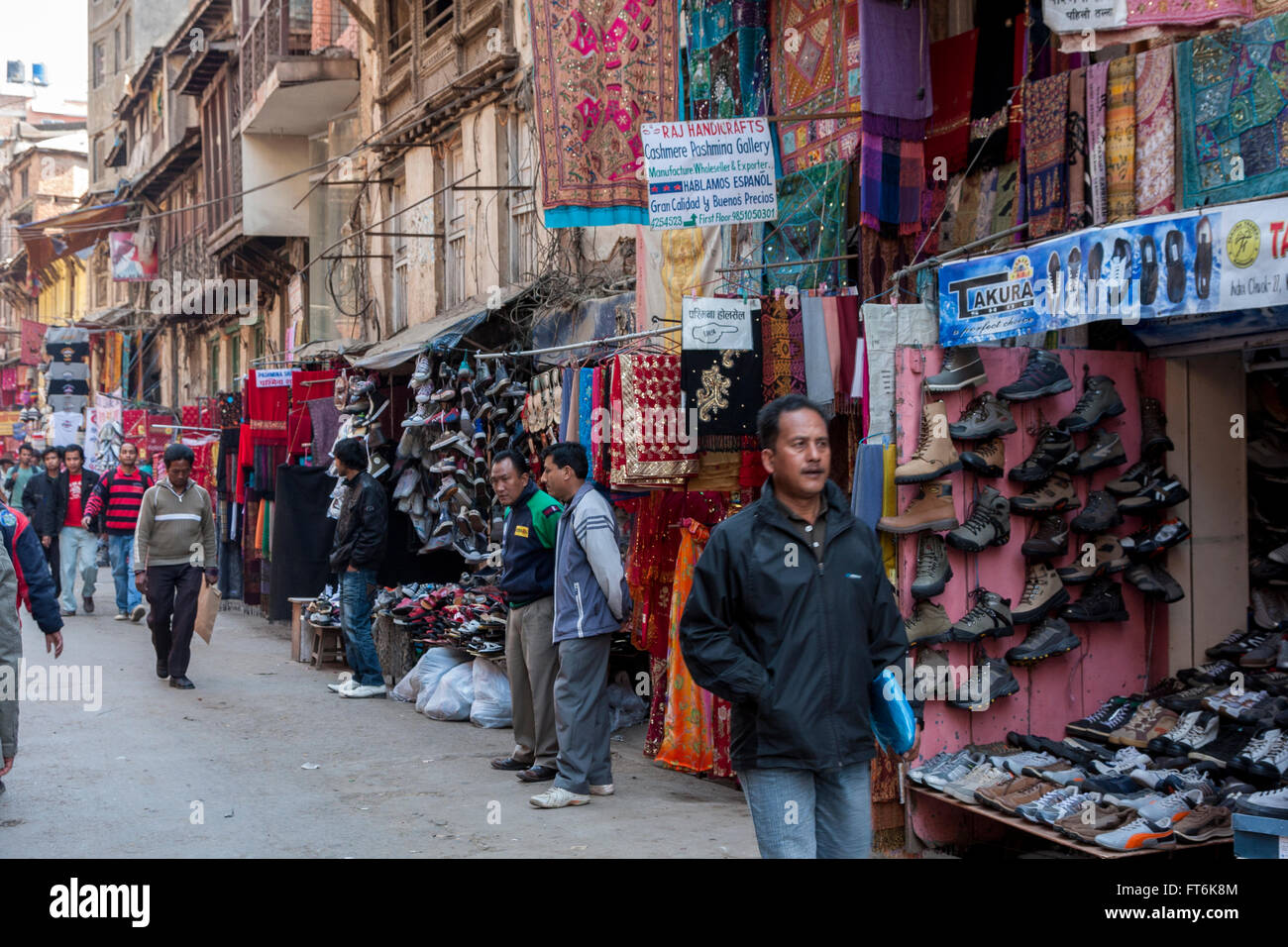 Nepal, Kathmandu.  Straßenszene. Stockfoto