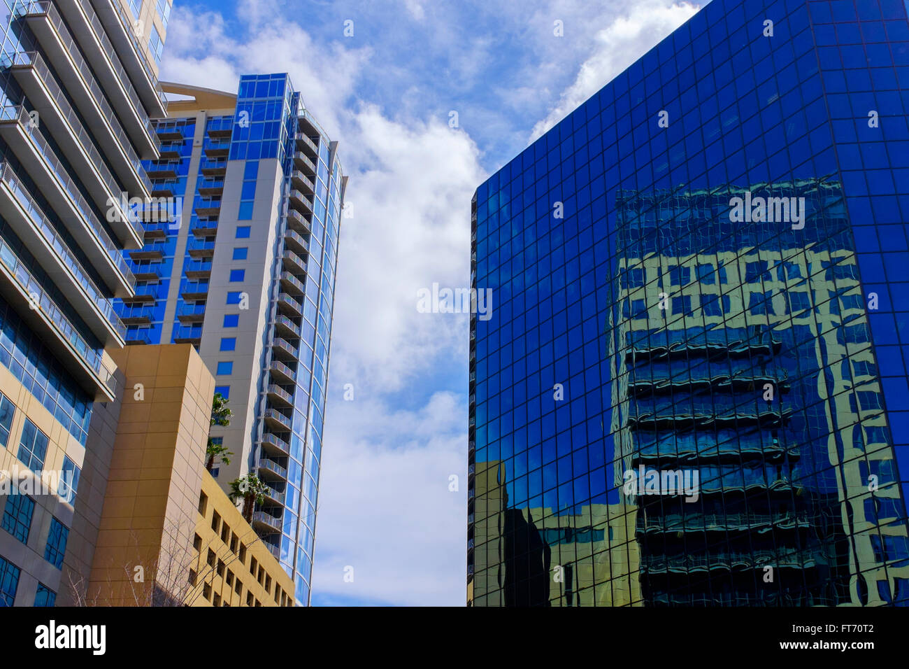 Moderne Bürohäuser und Apartments Near East Church Street, Downtown Orlando, Florida, Amerika Stockfoto