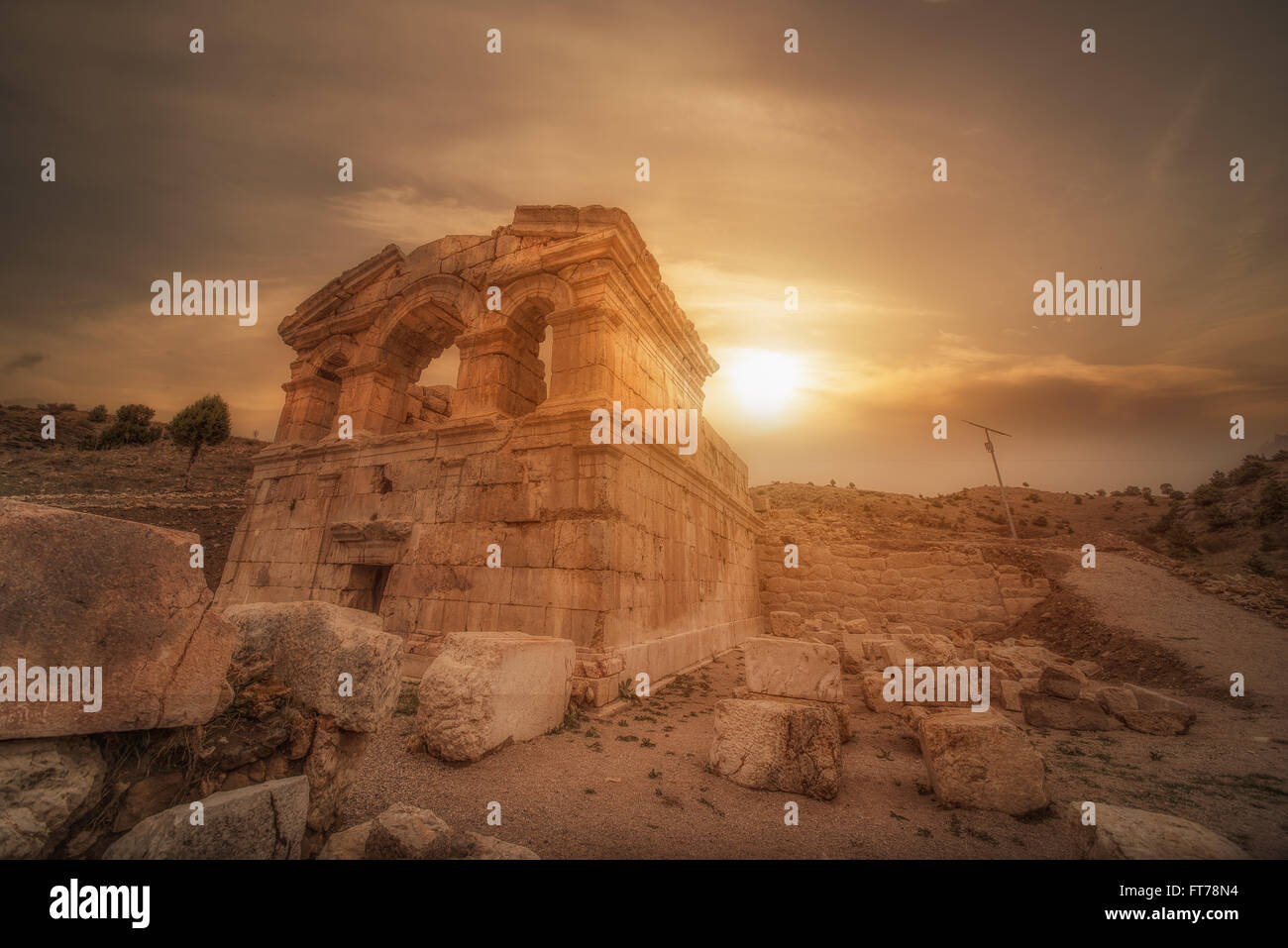 Abend-Ansicht der Ruinen in Tufanbeyli, Adana Stockfoto