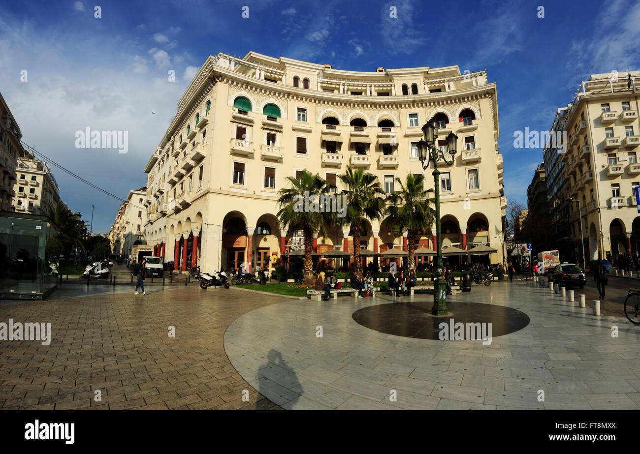 Das Olympion Kino neoklassischen Gebäude in Aristoteles-Platz (Außenansicht). Stadtzentrum von Salonica, Griechenland. Stockfoto